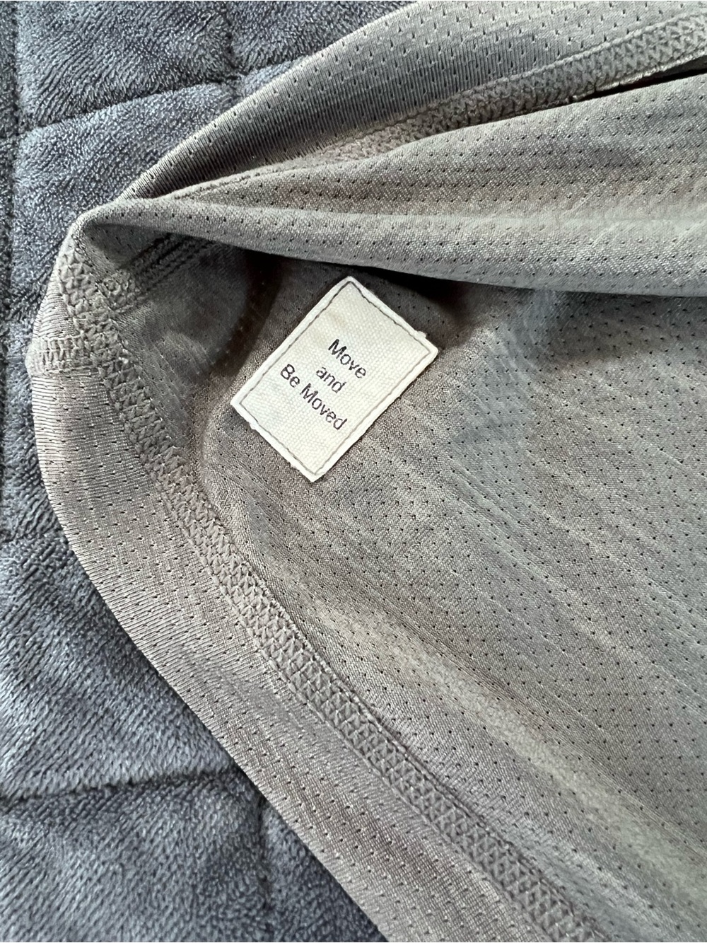 Vuori Zephyr Muscle Tank Top Men's Large Gray Athletic Gym Sleeveless Shirt B25 - Picture 6 of 6